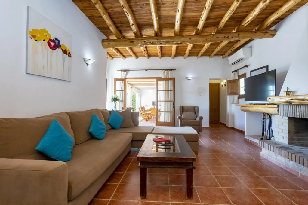 Villa Near Ibiza Town-San Antonio Sleeps 14