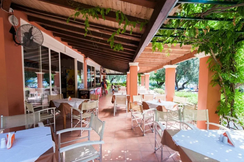 La Riviera