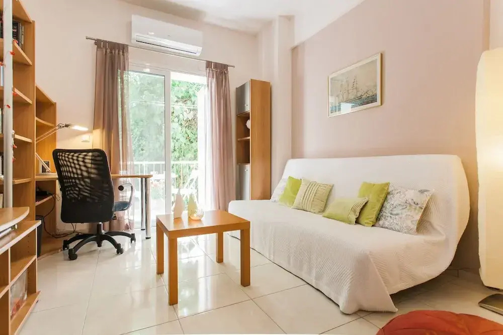 Central Apartment at Plaka 1 bed for 2 pers