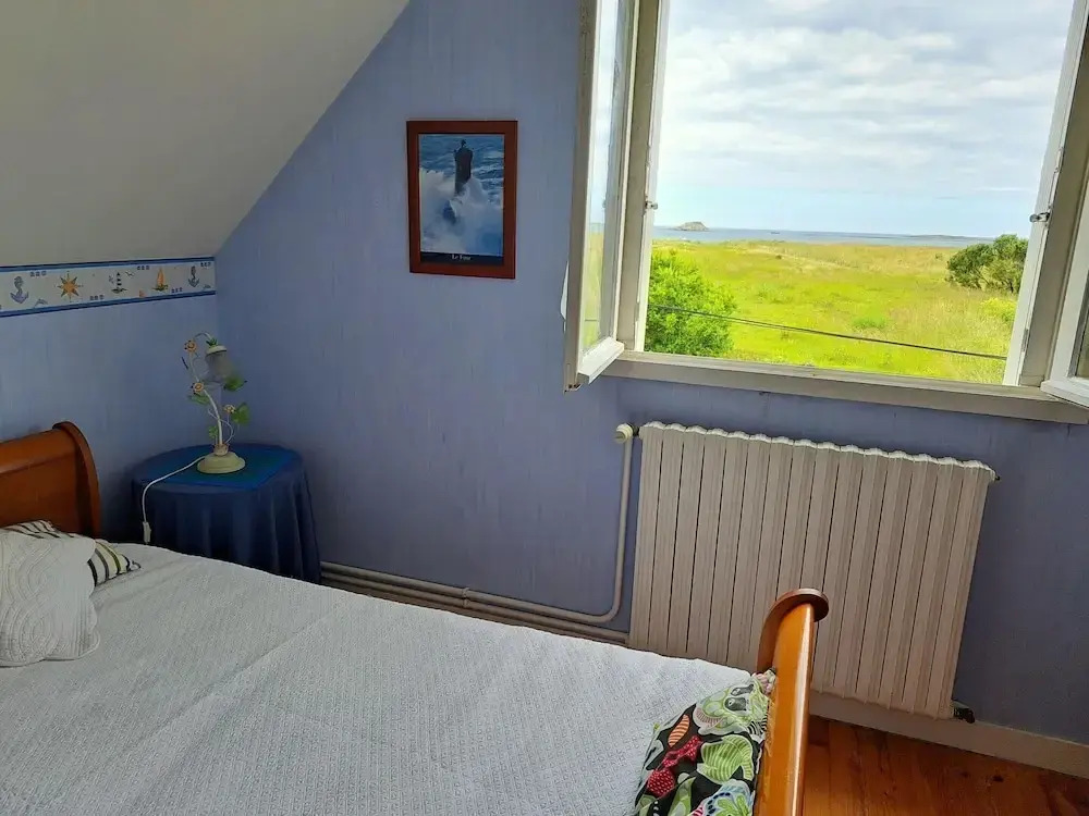 Apartment in Ploudalmezeau Near Treompan Beach