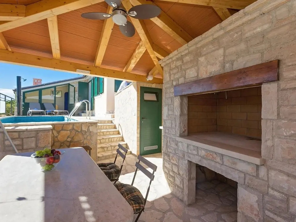 Charming Holiday Home With Swimming Pool, Jacuzzi and Infrared Sauna, Beach at 1.5 km