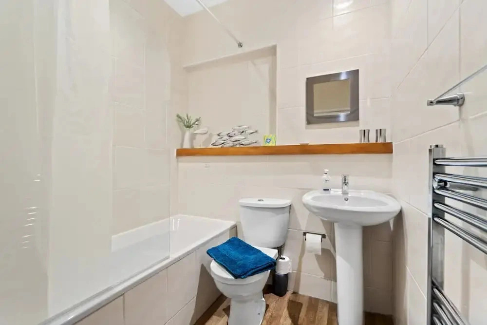 The Bay Apartment - Sea Views Village Centre