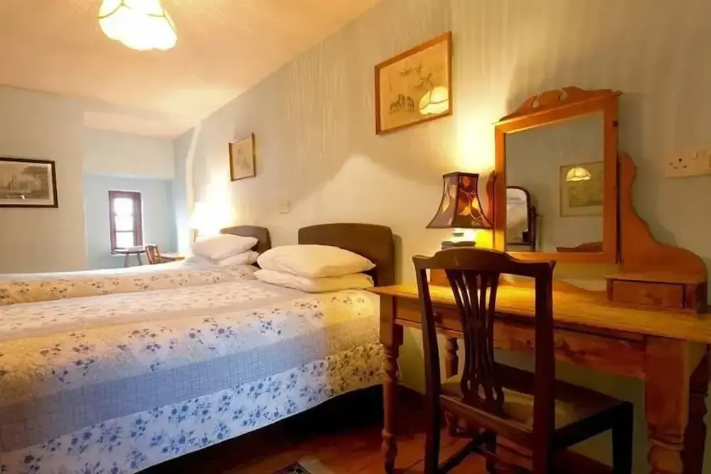 The Manor at Plane Castle - Sleeps 8 - Pets Ok