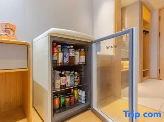 Aurora eSports Hotel (Hefei Binhu Sunac Mall Branch)