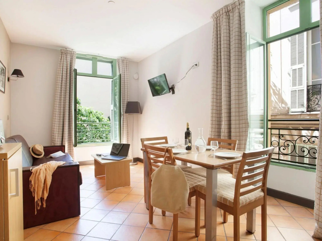 Apartment in Nice Near the Promenade des Anglais