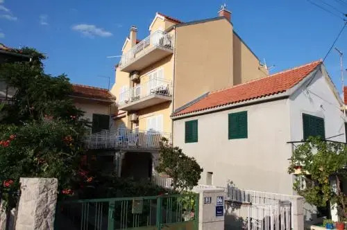 Apartments Tara