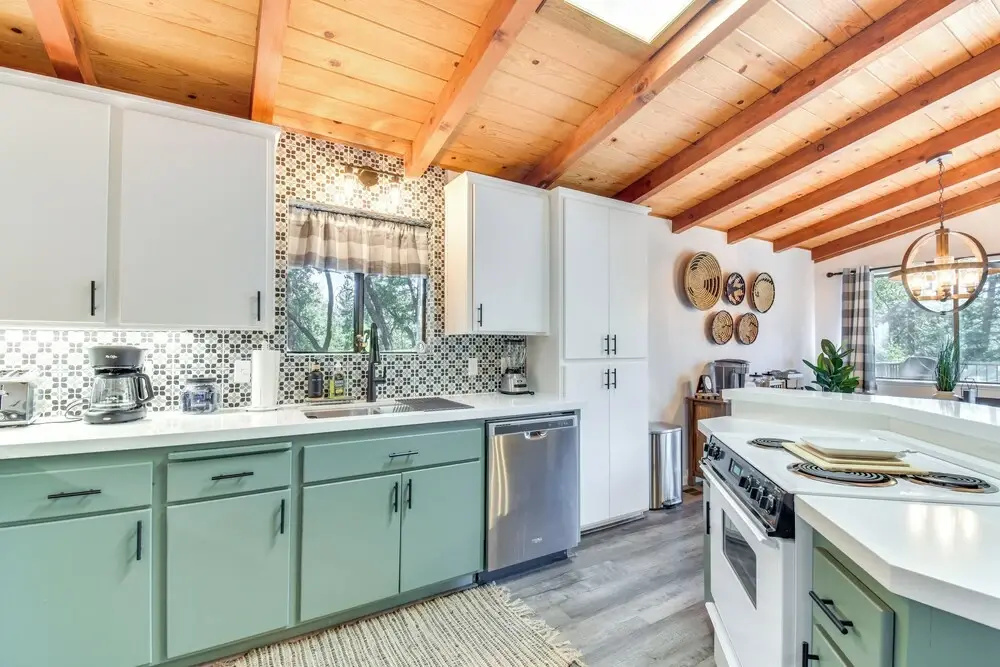 1 Mi to Pine Mountain Lake Marina: Yosemite Cabin!