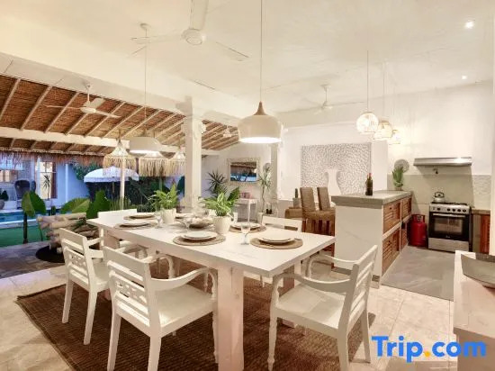 Affordable 4BR Villa | Seminyak-Canggu Border