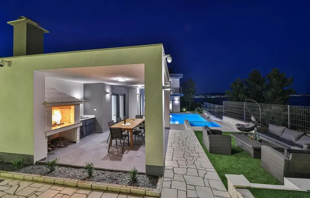 Nice Home in Seget Donji With 3 Bedrooms, Wifi and Outdoor Swimming Pool