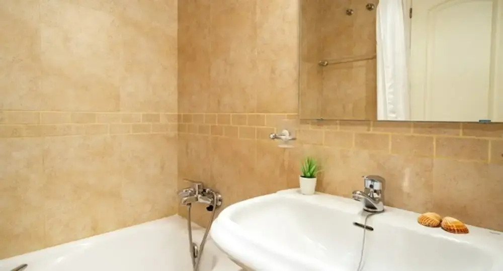 Apartment - 3 Bedrooms with Pool and WiFi - 107694