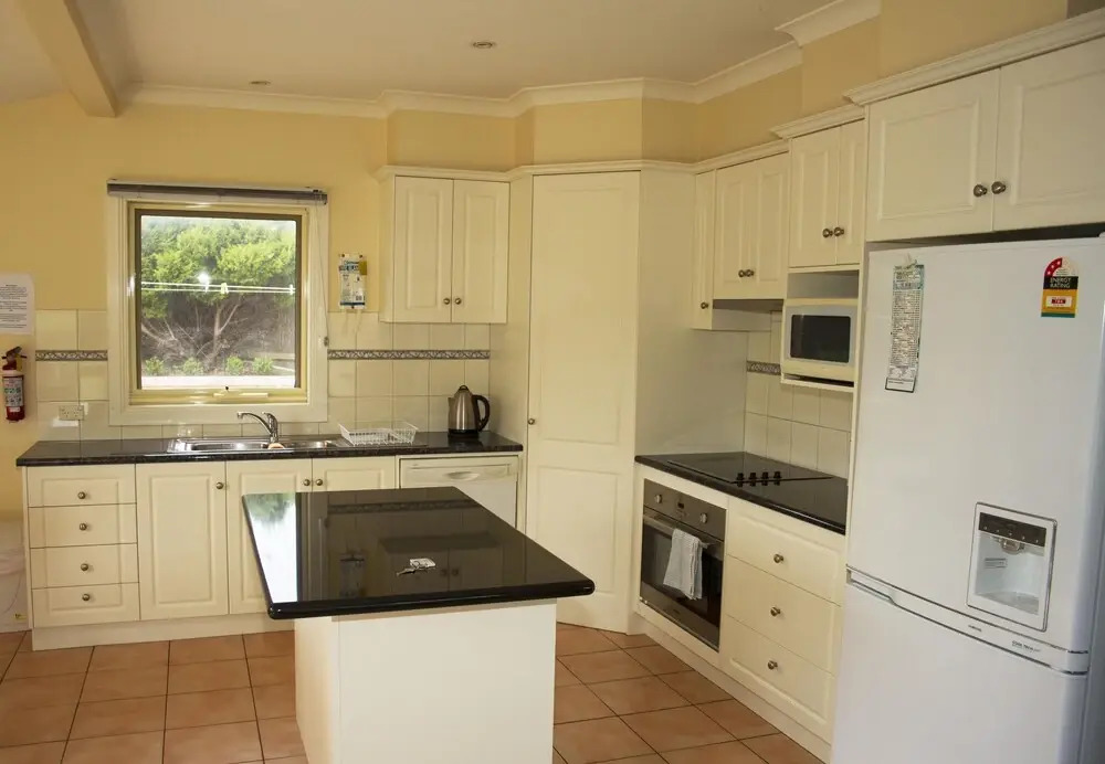 Logans Beach Apartments - The Loft
