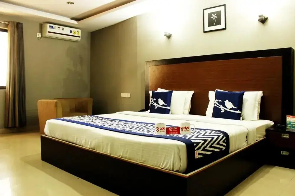 OYO 1177 Hotel Sky Wood Inn & Suites
