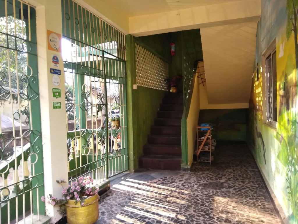 Jes Guest House