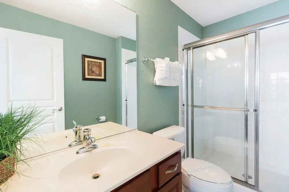 Pineapple Palms by VillaDirect