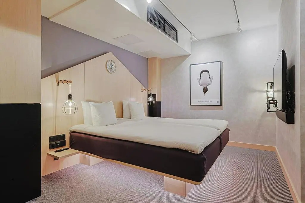 Hotel With Urban Deli