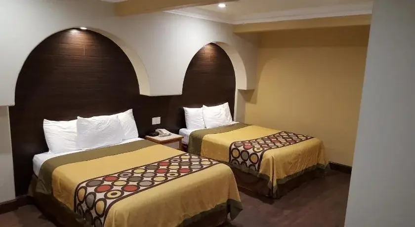 Reedley Inn