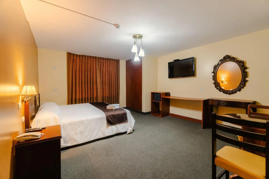 Cesar's Hotel La Merced