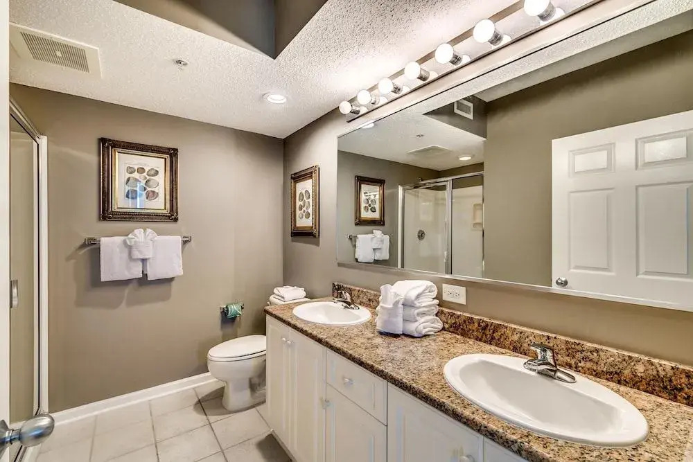 Barefoot Resort North Tower by Condo-World