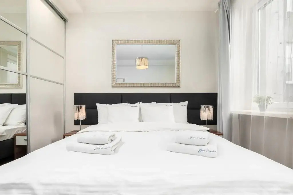Apartament Chmielna by Your Freedom