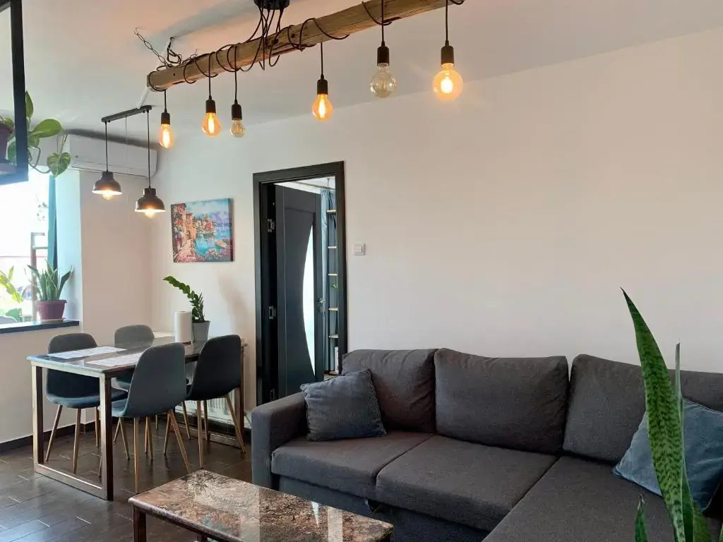 Nosen Asime Apartment