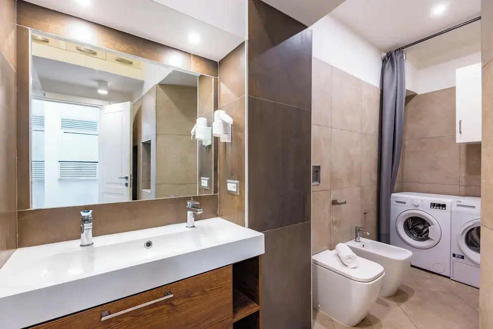 Chiaia Boutique Flat on Pedestrian Area by Napoliapartments
