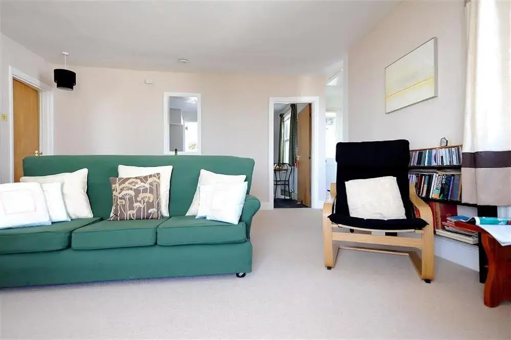 2 Harbour Heights