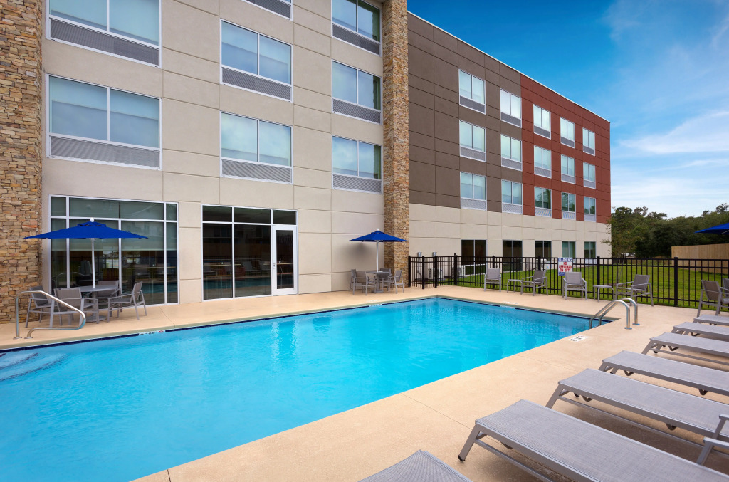 Holiday Inn Express Lake Park by IHG