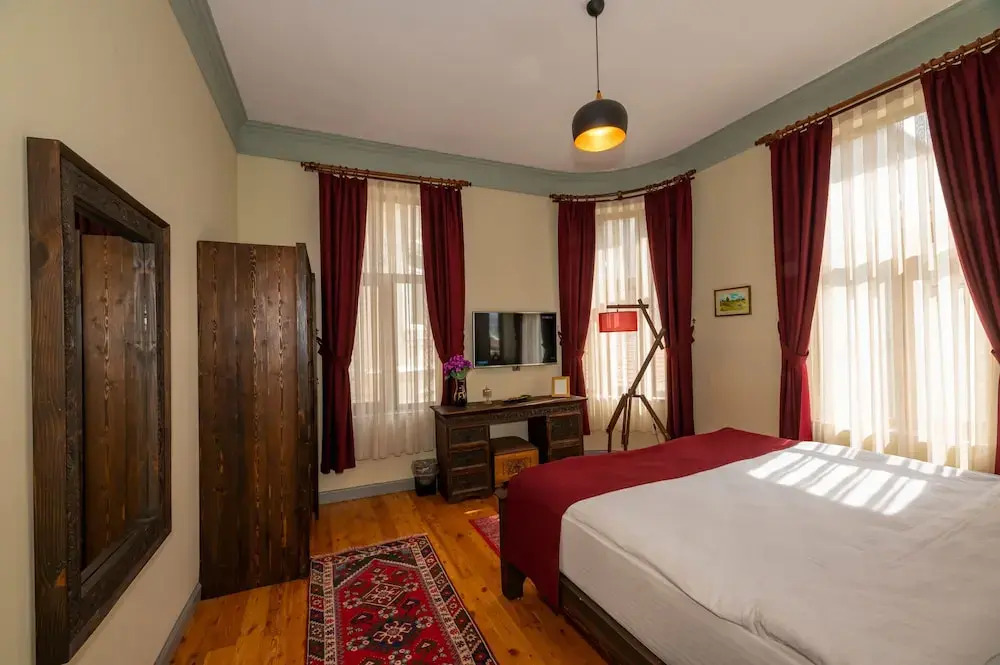 OPera Okanlı Suites