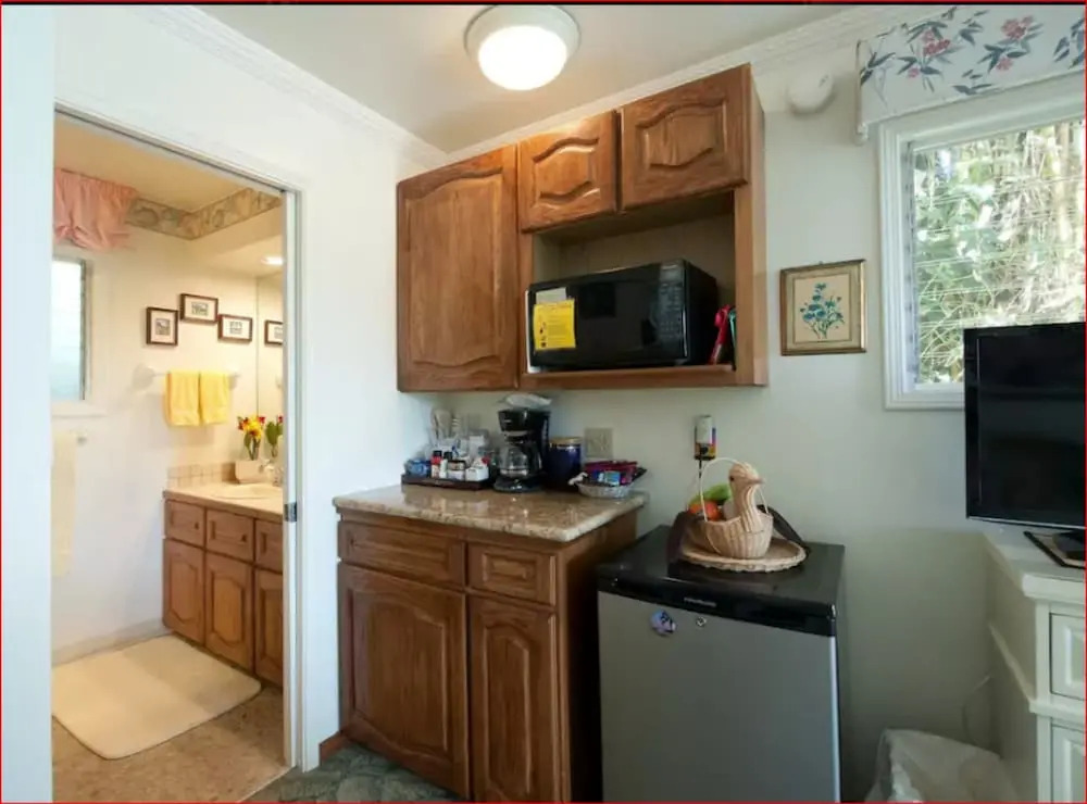 Hawaii's Hidden Hideaway Bed & Breakfast