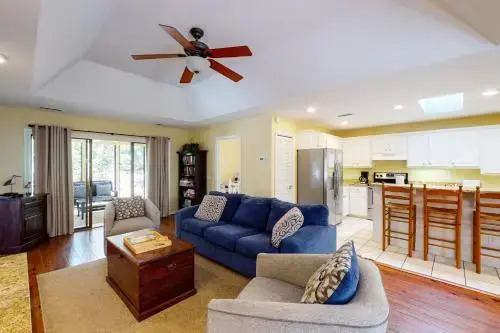 1054 Sparrow Pond Cottage