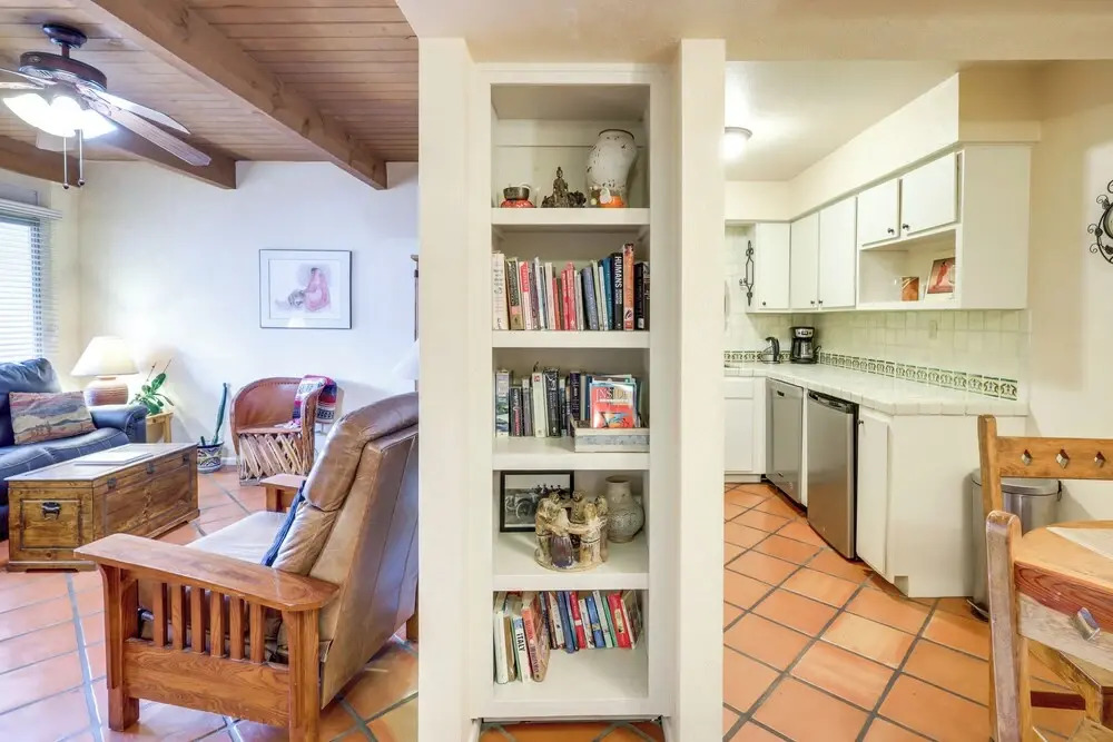 Cozy Southwest Style Santa Fe Condo!