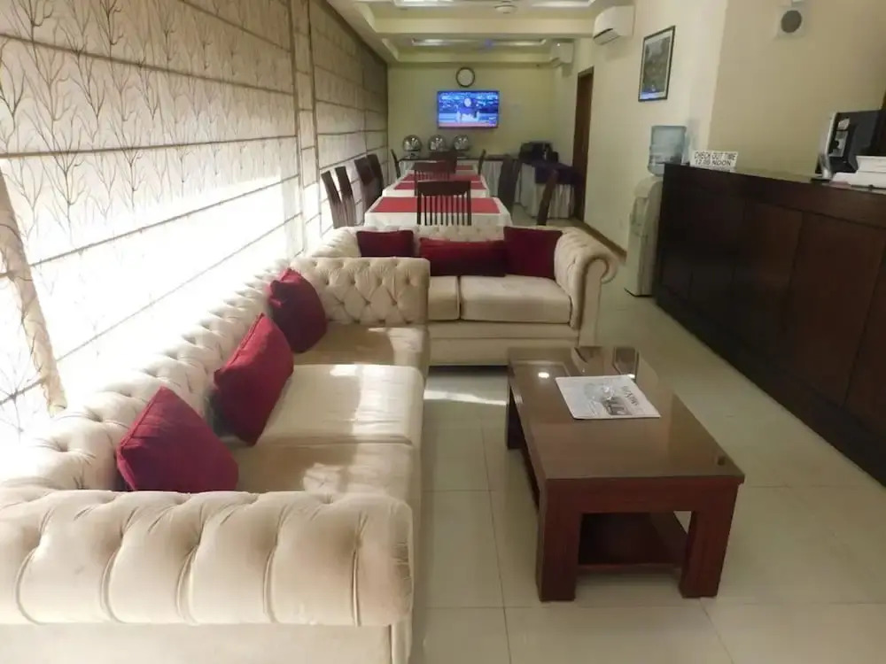Diplomat Hotel