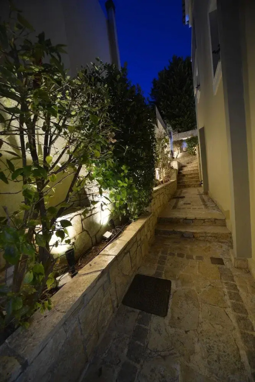 Elegant Villa by B&E