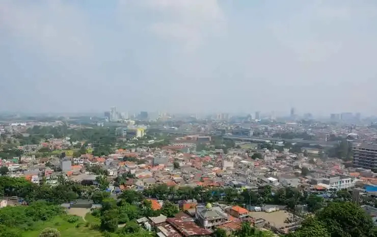 Cozy Living Studio Apartment at Bassura City By Travelio
