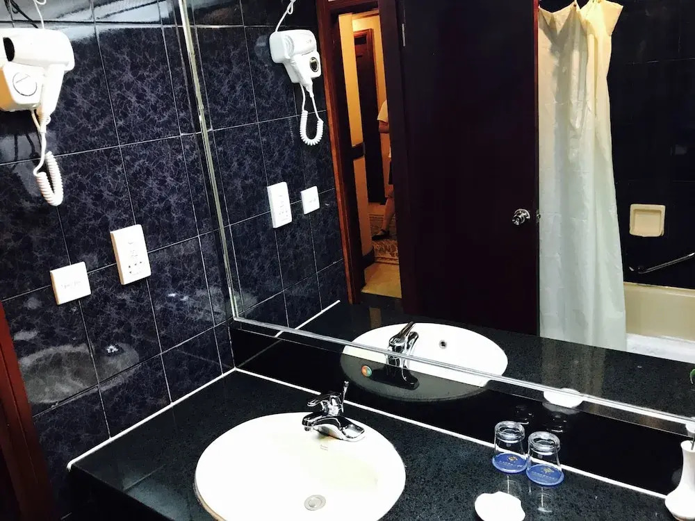Hangzhou Qiandaohu Waigaoqiao Hotel