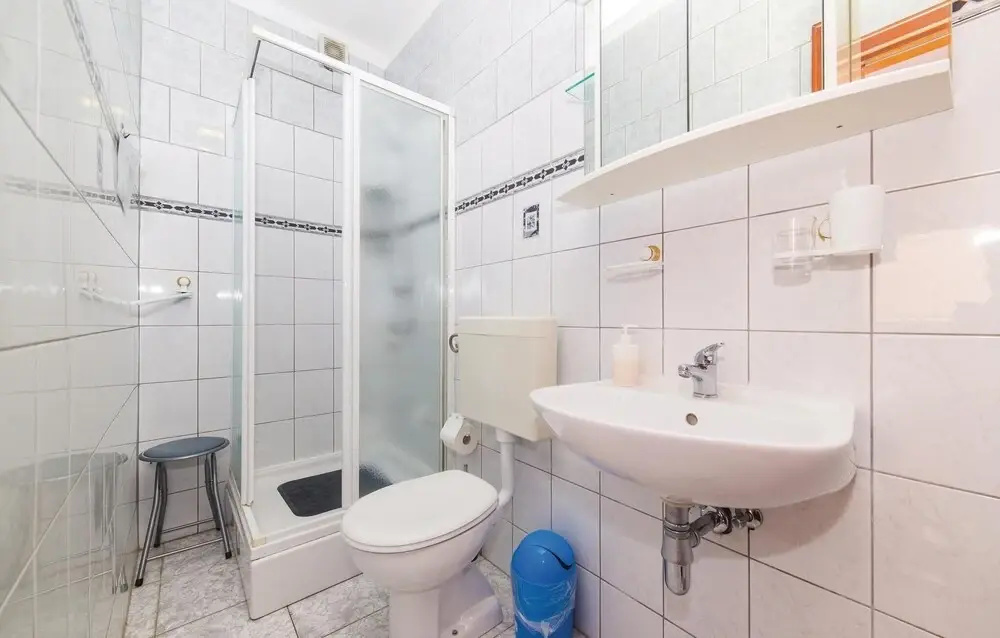 Beautiful Apartment in Okrug Gornji With 2 Bedrooms, Wifi and Outdoor Swimming Pool