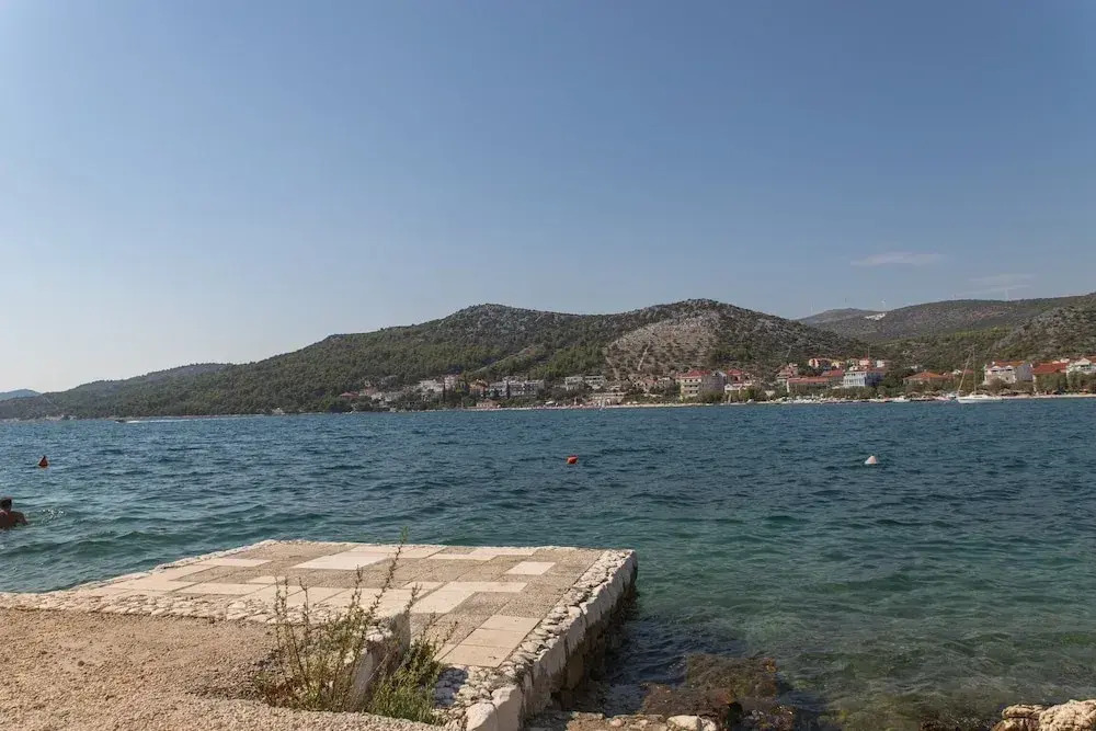 Perfect Beachfront Getaway Ideal for Families
