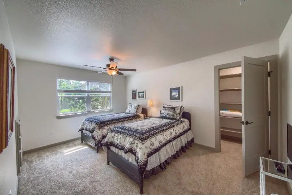 Down River Haus Ld 727 Home