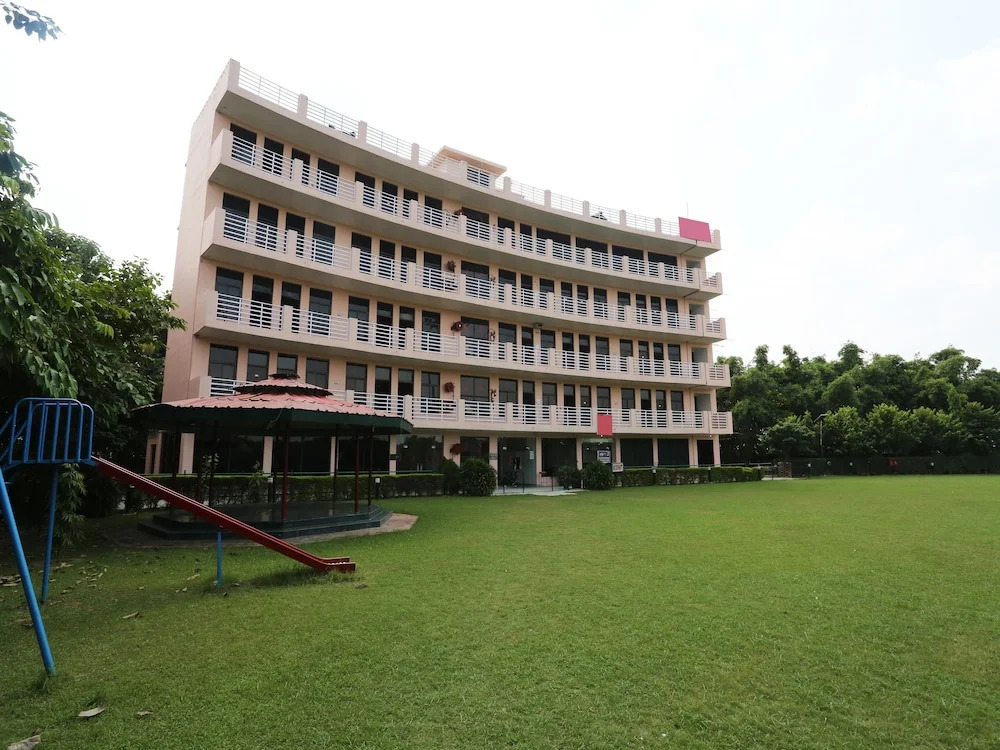 OYO 6242 Jalsa Resort