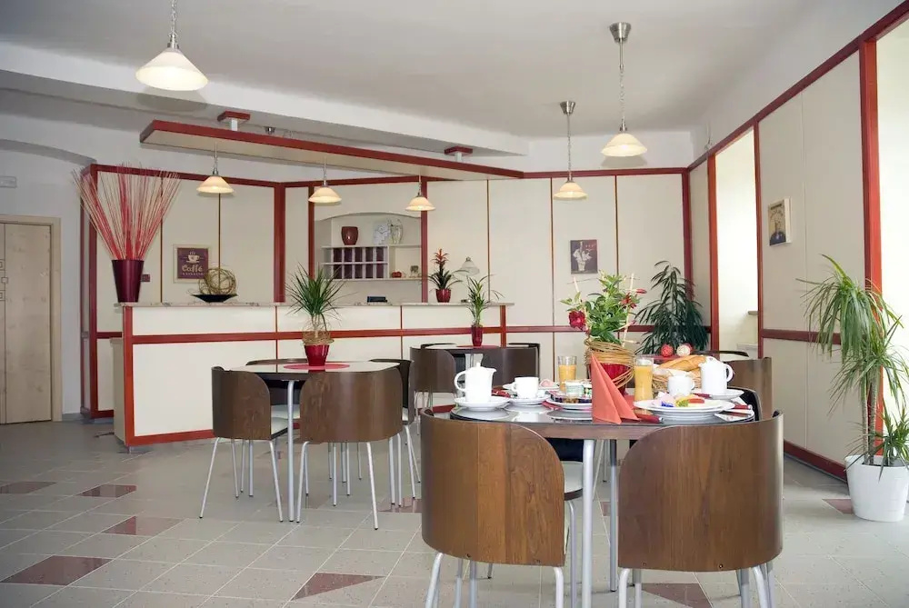 Hotel Ostrov Garni