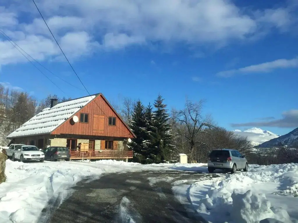 Maison accueillante avec vue sur montagnes à Villarembert
