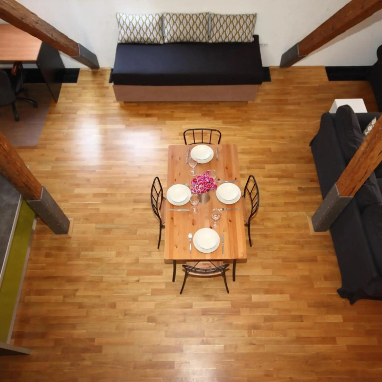 Riverside Palace Apartments