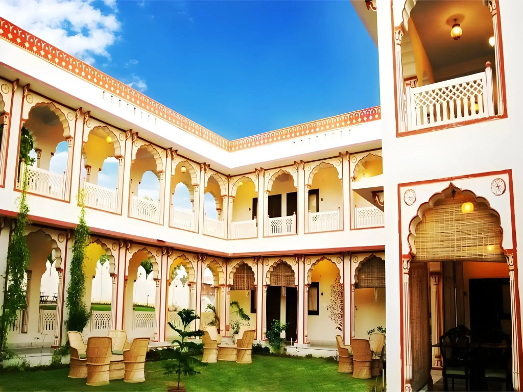 WelcomHeritage Hotel Sirsi Haveli