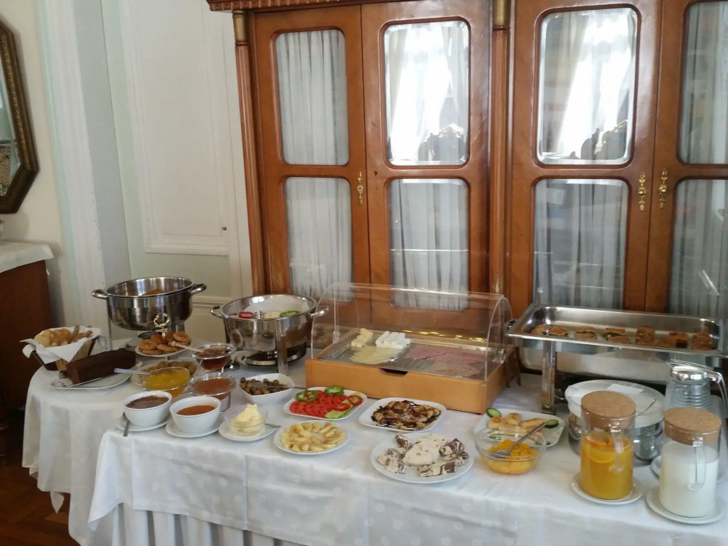 Pyrgos of Mytilene Hotel