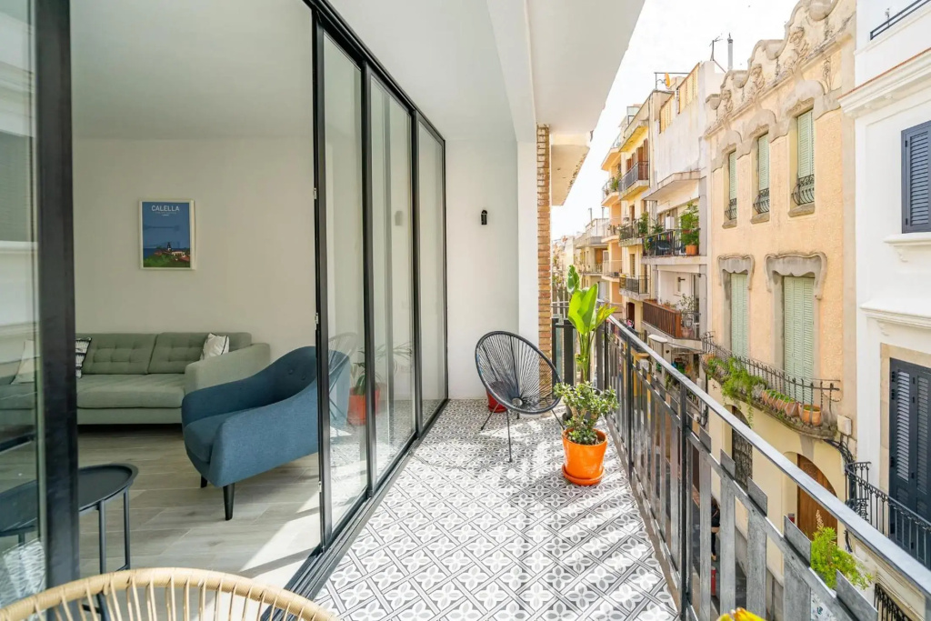 CAN MARTINEZ Calella Beach Boutique Apartment