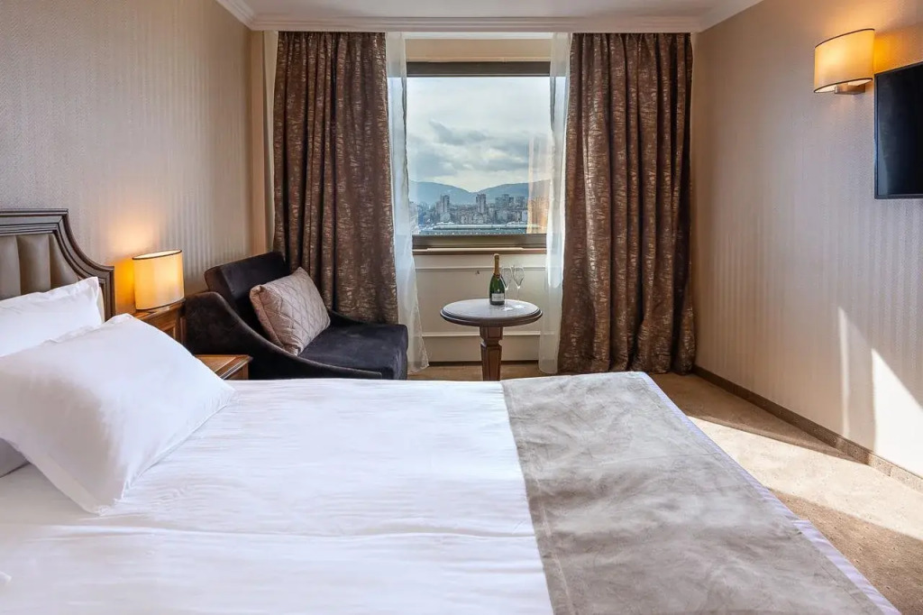 Astoria Grand Hotel