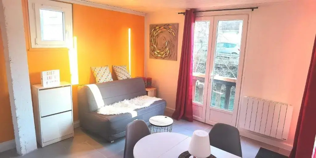 CHEZ INES - Un lieu de vie en Arbois 2 à 14 personnes