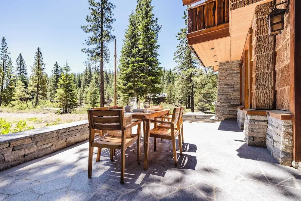 Hunter by Avantstay Award-winning Riverfront Cabin 5 Minutes From Palisades