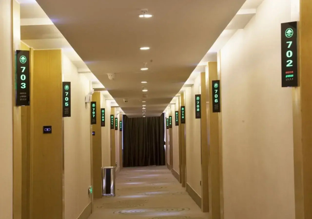 GreenTree Inn Bengbu Longzihu District Railway Station Express Hotel