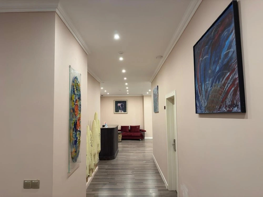 Hazz Nemi Hotel